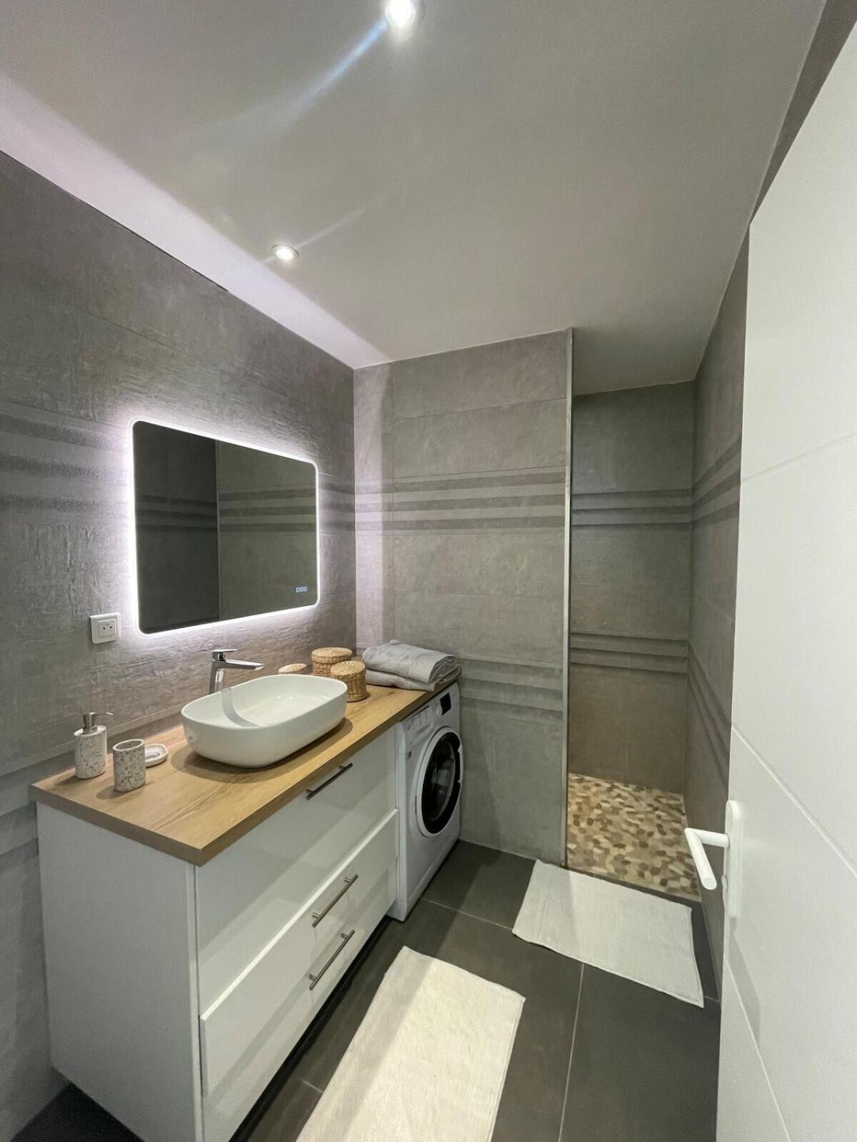 L'Opale - Le White Apartment Les Attaques Phòng bức ảnh